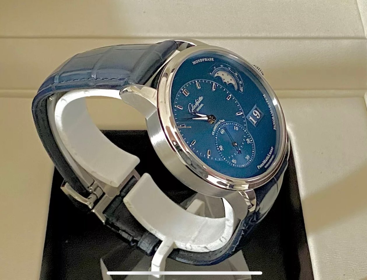 Glashutte Original PanoMaticLunar Mens watch Unisex Automatic Steel 1-90-02-46-32-30 Replica 5