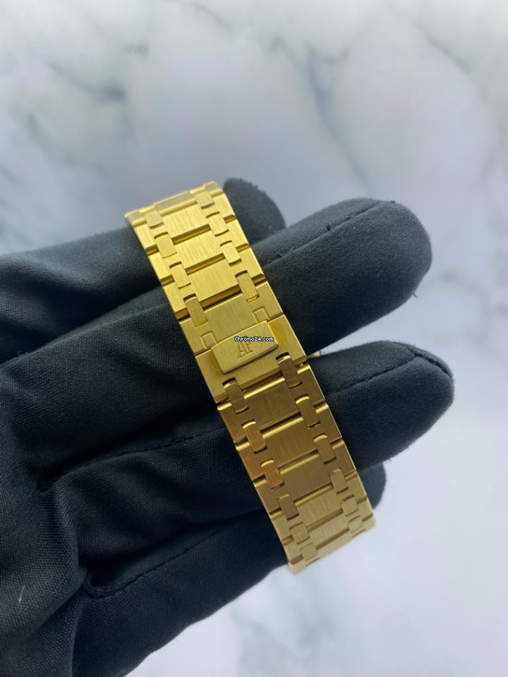 IMG_9081 Audemars Piguet Royal Oak Jumbo Mens watch Unisex Automatic Yellow gold 15202BA.OO.0944BA.01 Replica 5
