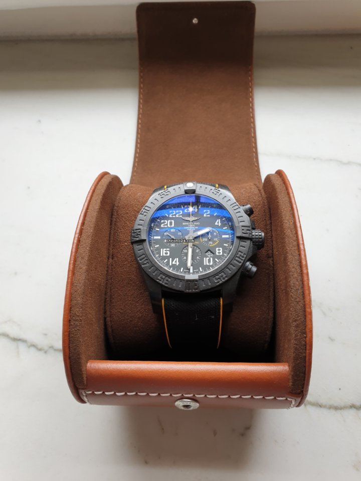 IMG_9081 Breitling Avenger Hurricane Mens watch Unisex Automatic Carbon XB0180E4|BF31|284S|X20D.4 Replica 5