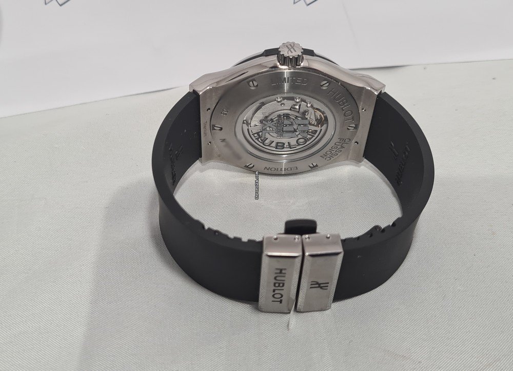 IMG_9081 Hublot Classic Fusion 45, 42, 38, 33 mm Mens watch Unisex Automatic Titanium 511.NX.1270.RX.MDM40 Replica 5