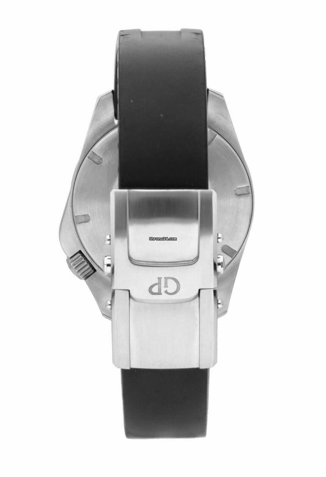 IMG_9081 Girard Perregaux Sea Hawk Automatic Steel 49950-19-632-FK6A Replica 5