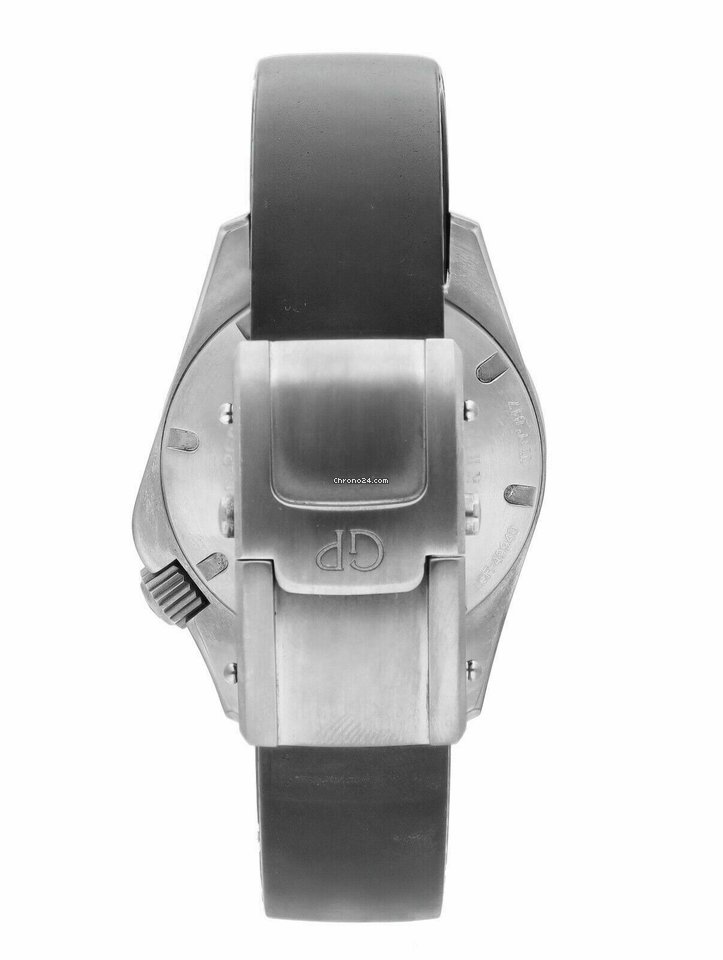 IMG_9081 Girard Perregaux Sea Hawk Automatic Titanium 49940-21-631-FK6D Replica 5
