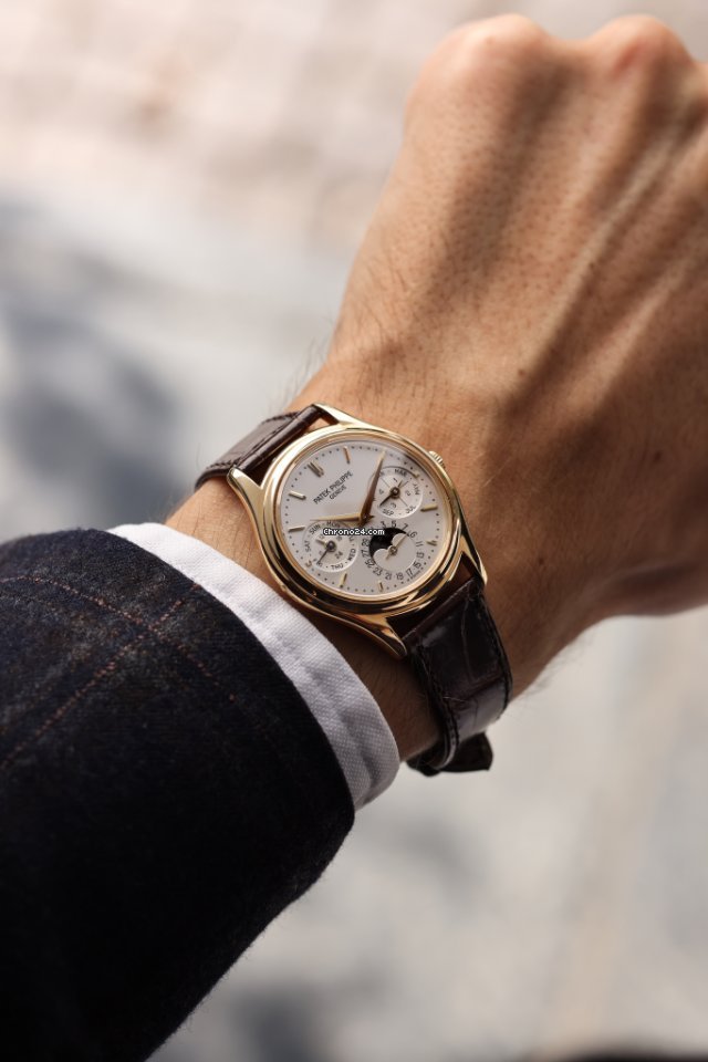 IMG_9081 Patek Philippe Perpetual Calendar Mens watch Unisex Automatic Yellow gold 3940J Replica 5
