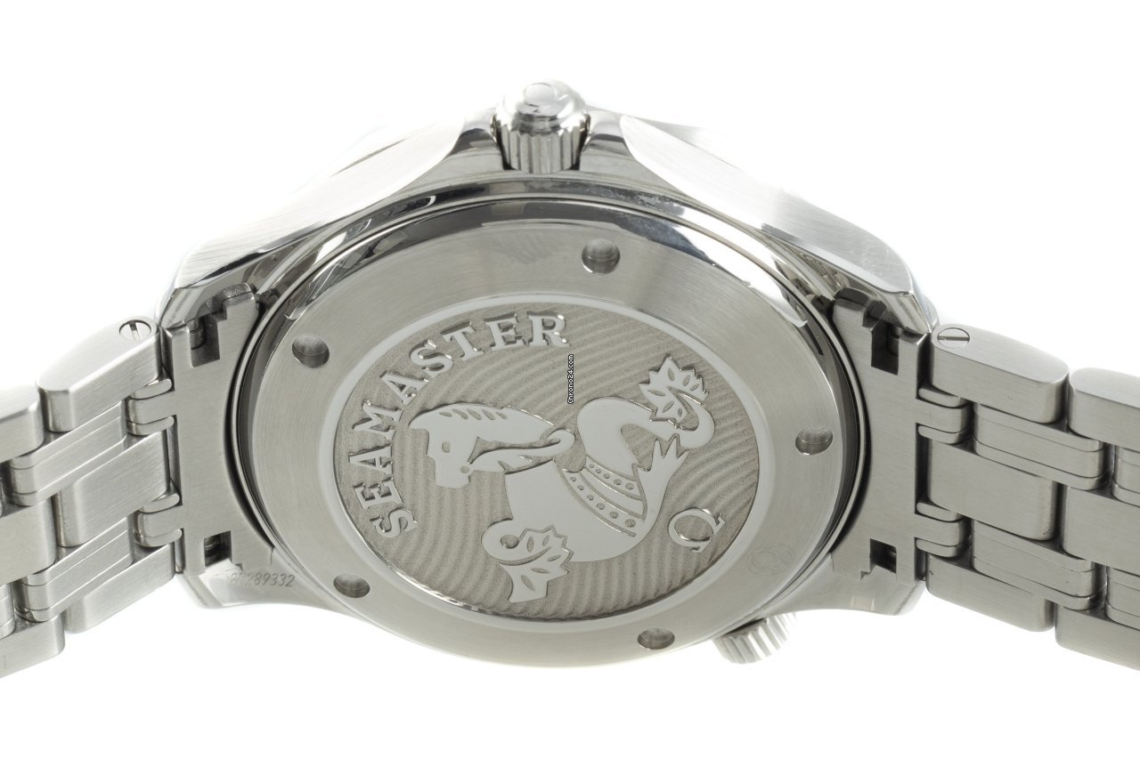IMG_9081 Omega Seamaster Diver 300 M Mens watch Unisex Automatic Steel 212.30.41.20.01.003 Replica 5