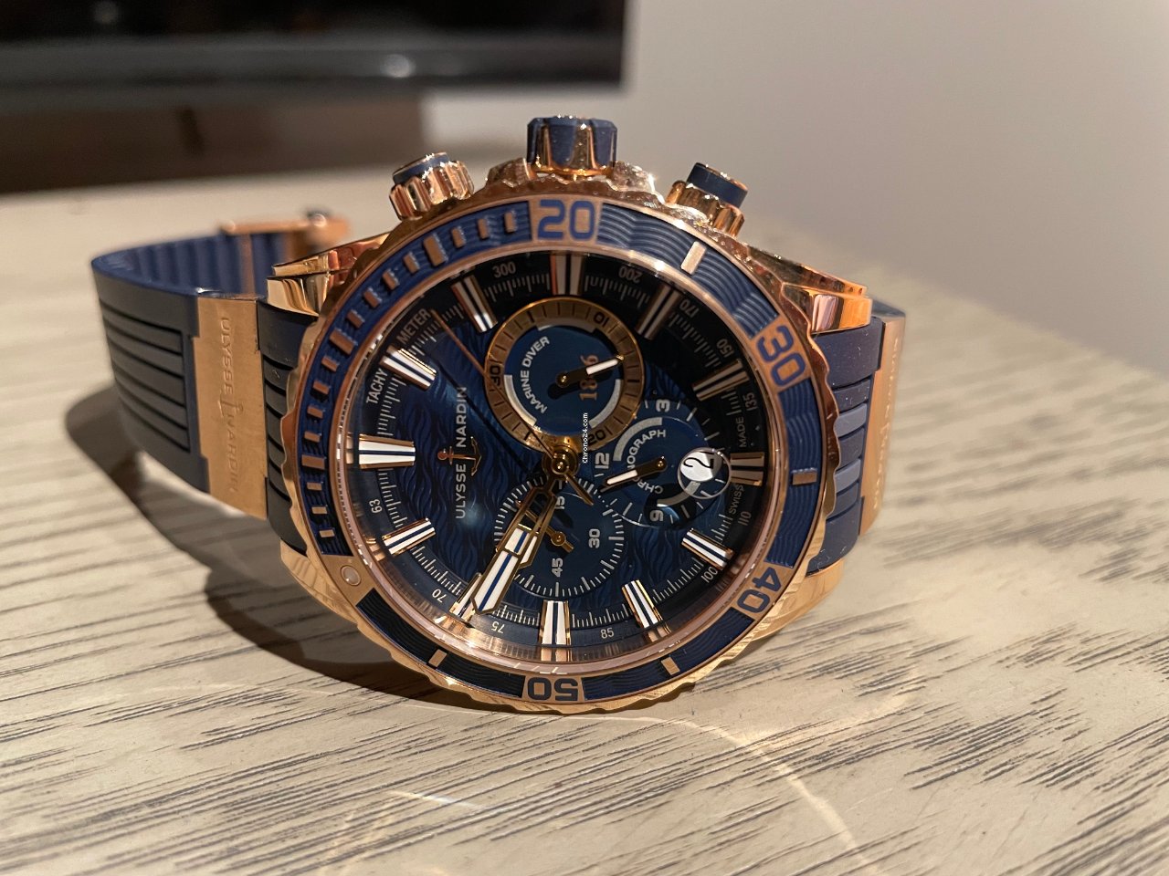 Ulysse Nardin Diver Chronograph Mens watch Unisex Automatic Rose gold 1502-151-3 93 Replica 5