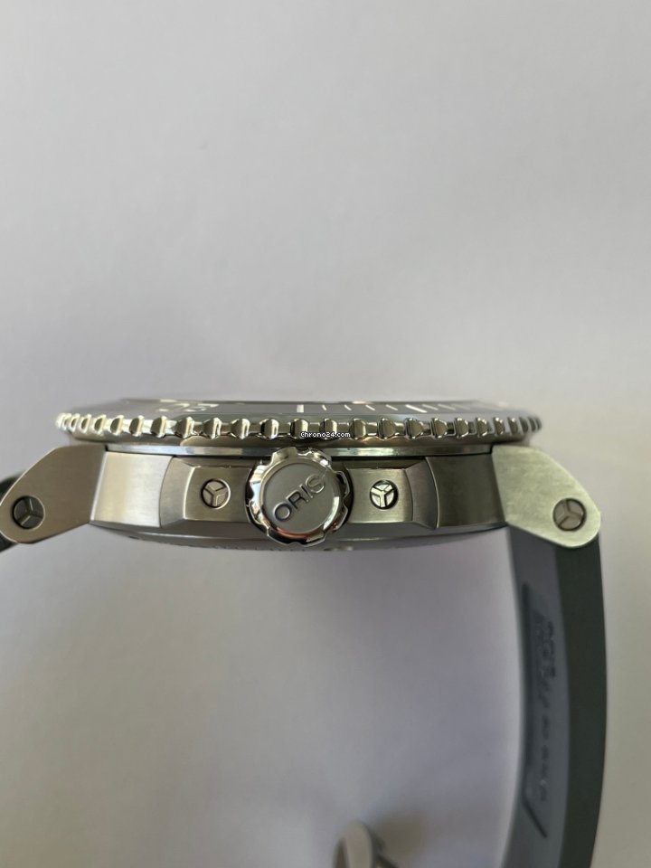Oris Aquis Date Mens watch Unisex Automatic Steel 01 733 7730 4125-Set MB Replica 5
