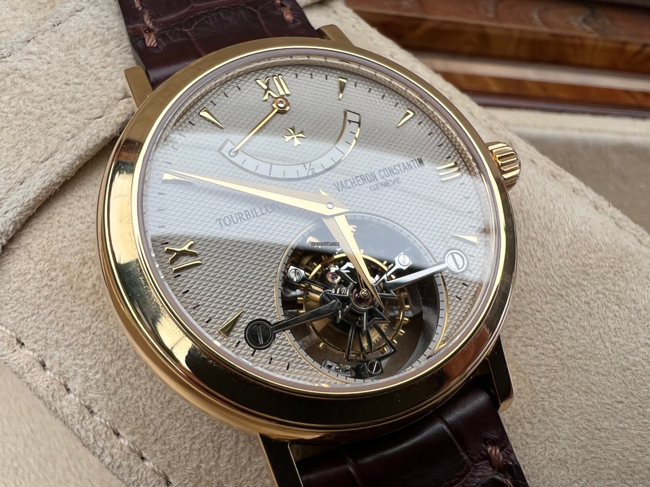 Vacheron Constantin Patrimony Mens watch Unisex Manual winding 30050 000J-7604 Replica 5