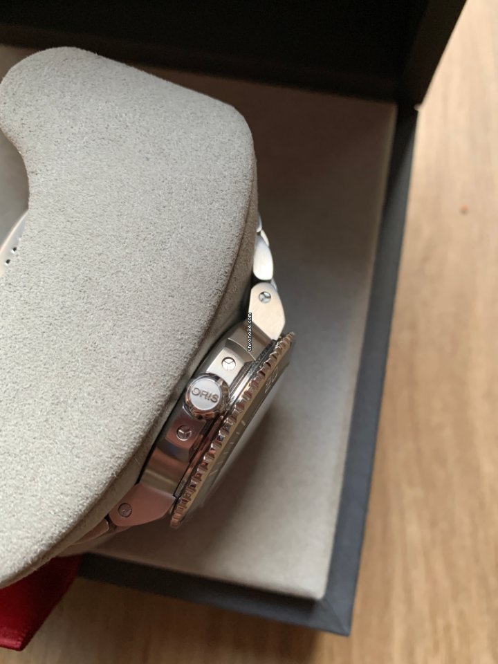 Oris Aquis Date Mens watch Unisex Automatic Steel 01 733 7732 4137-07 8 21 05PEB Replica 5