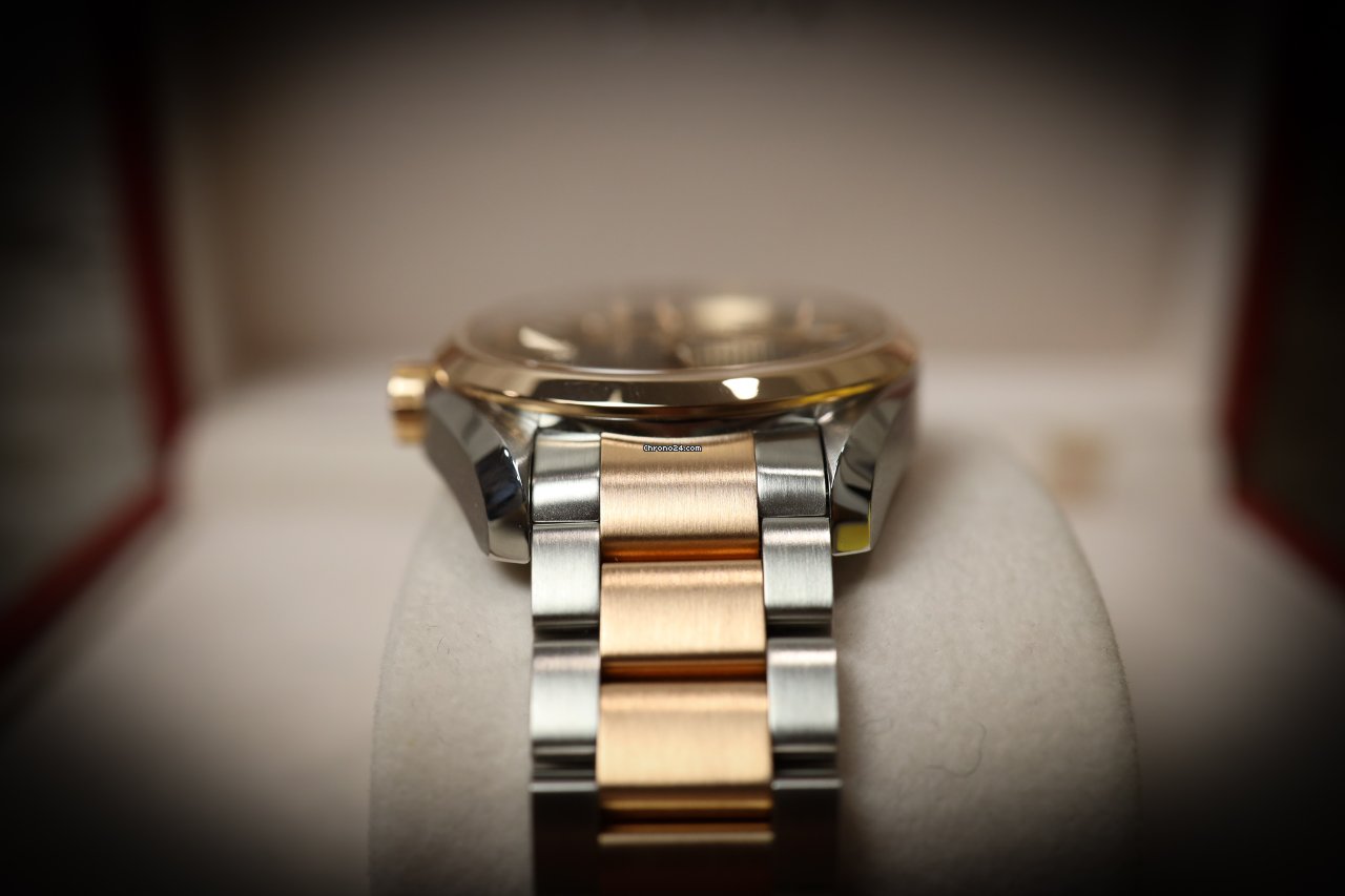 IMG_9081 Omega Seamaster Aqua Terra Mens watch Unisex Automatic Gold Steel 231.20.39.21.06.001 Replica 5