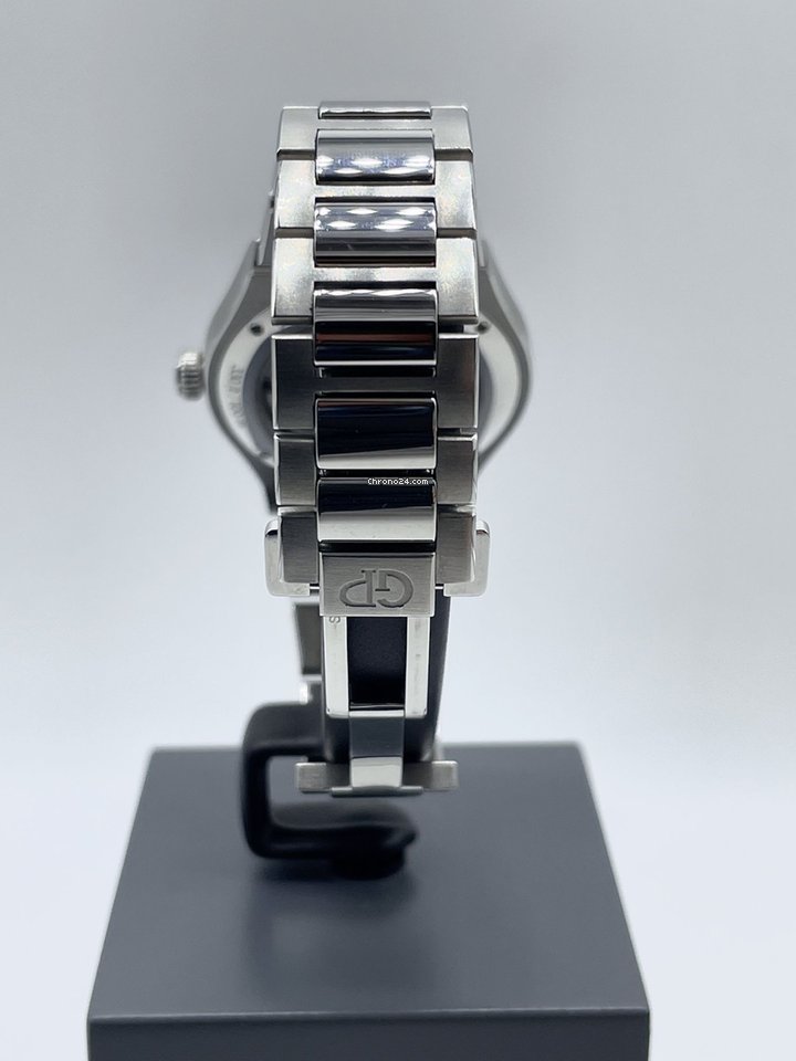 Girard Perregaux Laureato Mens watch Unisex Automatic Steel 81005-11-131-11A Replica 5