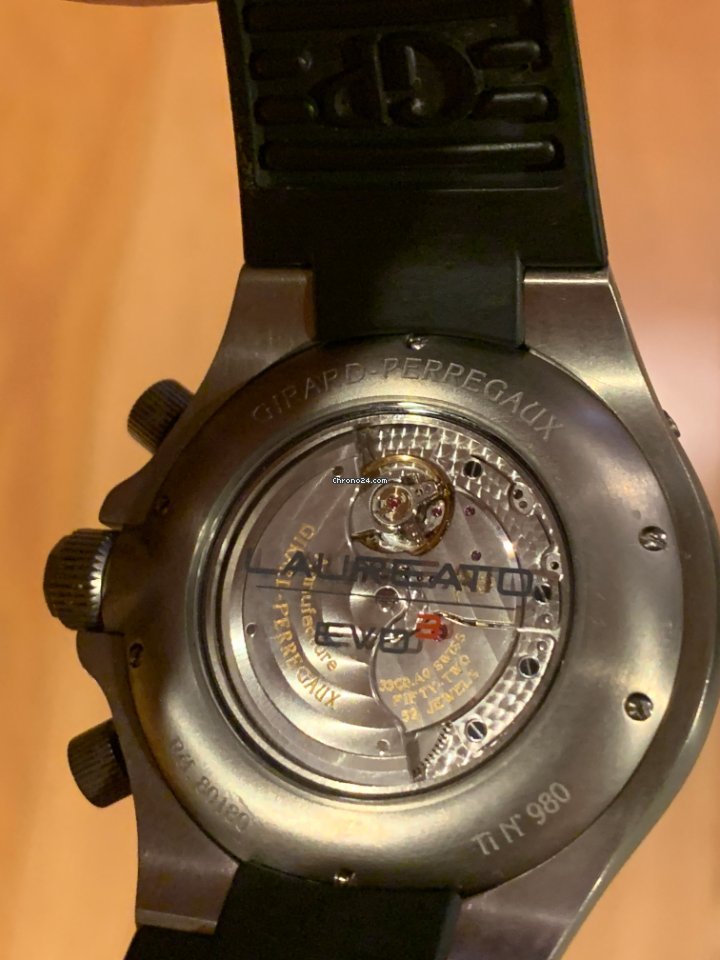 Girard Perregaux Laureato Mens watch Unisex Automatic Titanium 80180-21-611-FK6A Replica 5