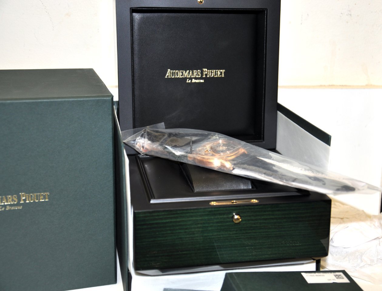 IMG_9081 Audemars Piguet Millenary 4101 Mens watch Unisex Automatic Rose gold Ref. 15350OR.OO.D093CR.01 Replica 5
