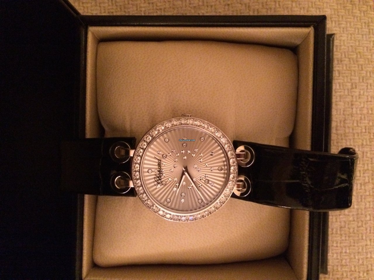 IMG_9081 Chopard Womens watch Quartz White gold 1676284 4236 Replica 5