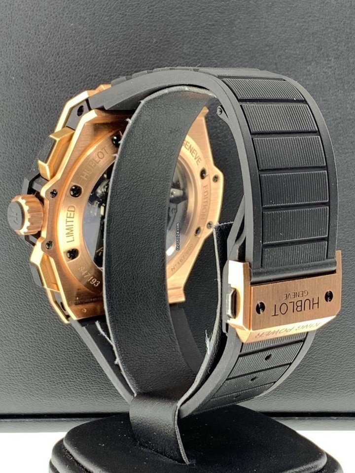 Hublot King Power Mens watch Unisex Automatic Carbon 701.QX.0140.RX Replica 6