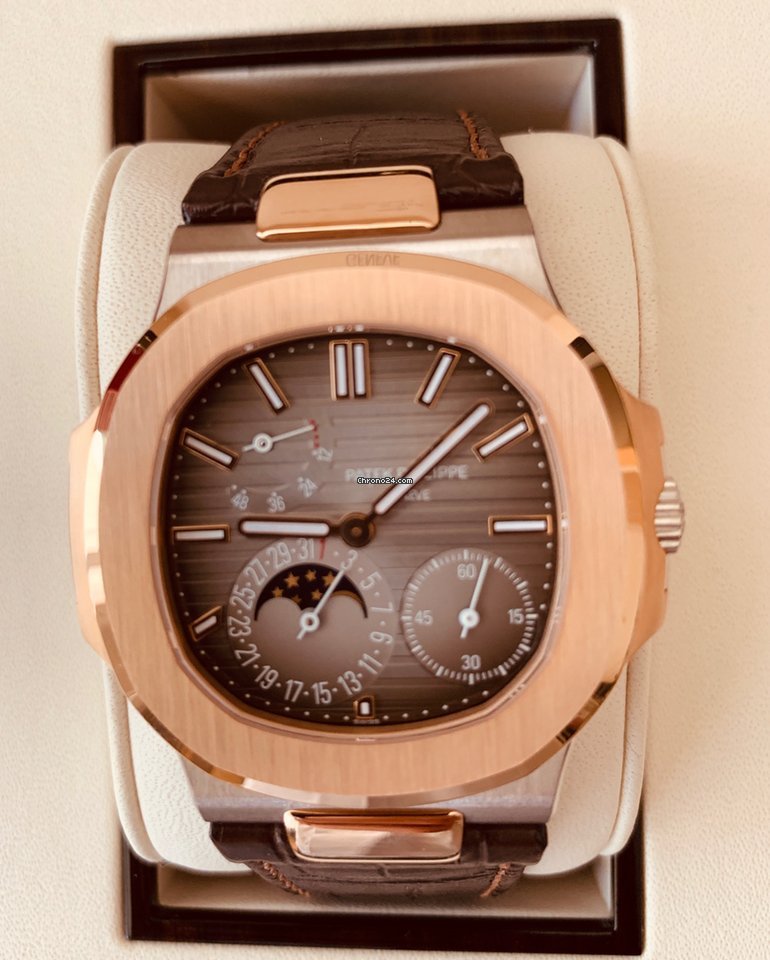 Patek Philippe Nautilus 5712GR Replica 6