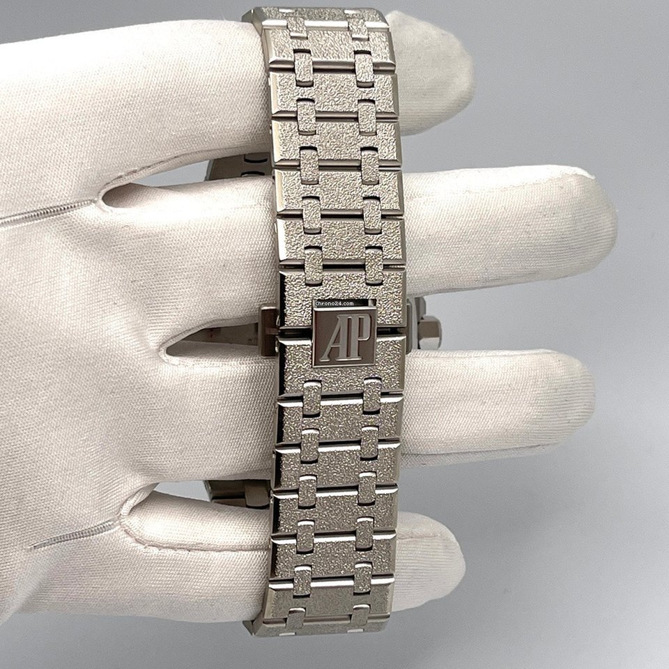 IMG_9081 Audemars Piguet Royal Oak Chronograph Mens watch Unisex Automatic White gold 26331BC.GG.1224BC.01 Replica 6