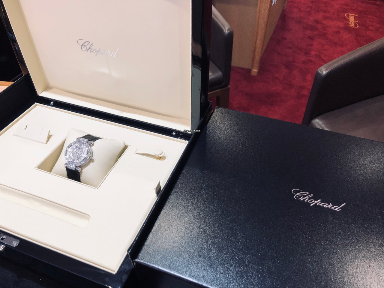 Chopard Imperiale Quartz White gold 384242-1001 Replica 6