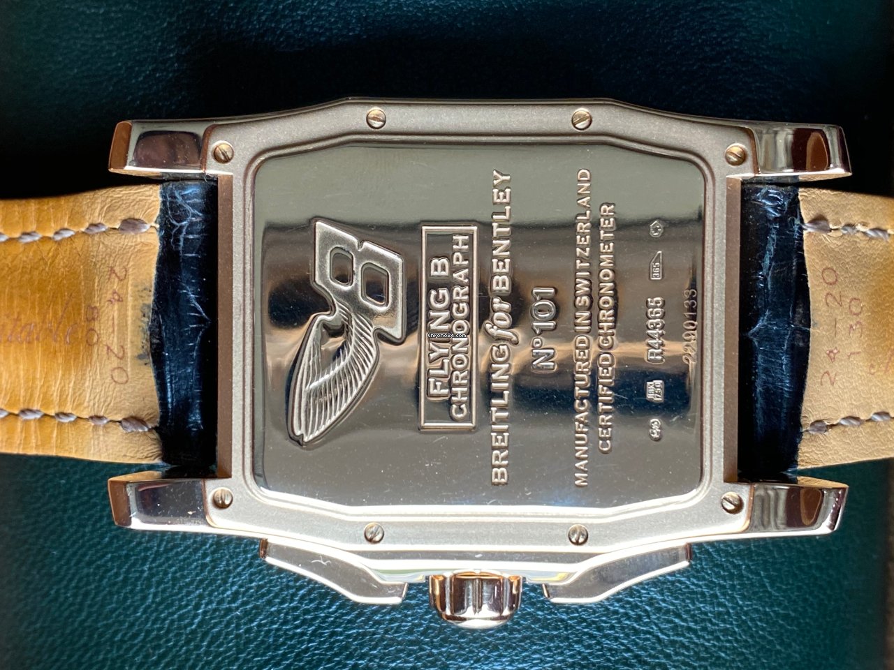 IMG_9081 Breitling Bentley Flying B Automatic Rose gold R44365 Replica 6