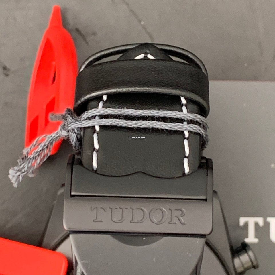 IMG_9081 Tudor Fastrider Black Shield Mens watch Unisex Automatic Ceramic 42000CN-0017 Replica 6