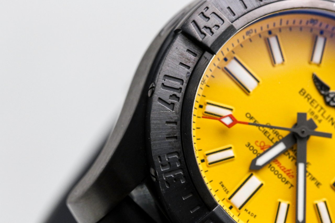Breitling Avenger II Seawolf Automatic Steel M17331E2 I530 Replica 6