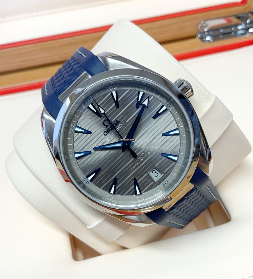 Omega Seamaster Aqua Terra Mens watch Unisex Automatic Steel 220.12.41.21.06.001 Replica 6