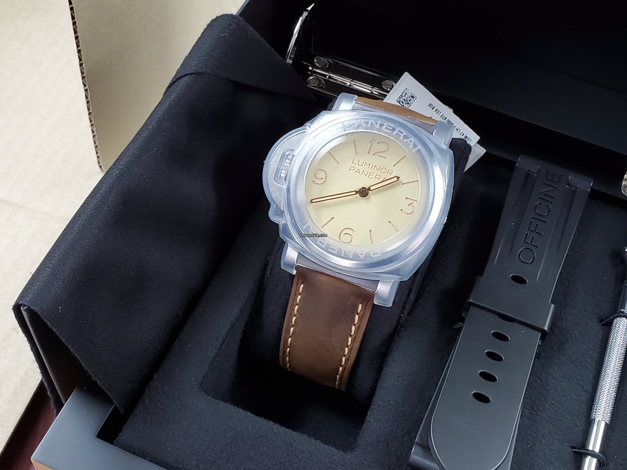 Panerai Special Editions Mens watch Unisex Automatic Steel PAM 01075 Replica 6