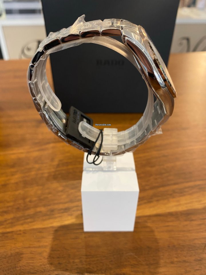 IMG_9081 Rado HyperChrome Mens watch Unisex Quartz Steel R32502103 Replica 6