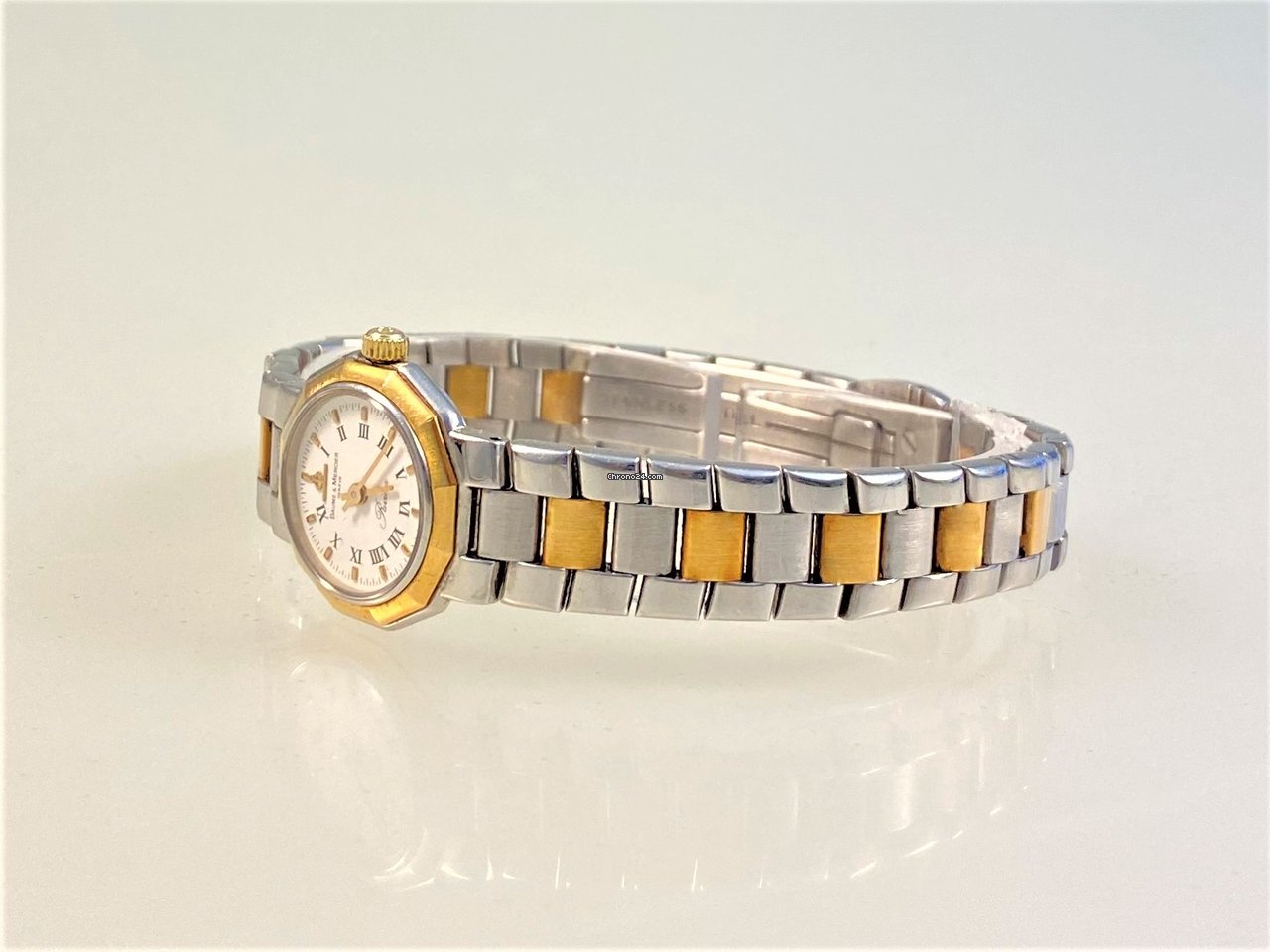 IMG_9081 Baume & Mercier Riviera Womens watch Quartz Gold Steel 5232.038 Replica 6