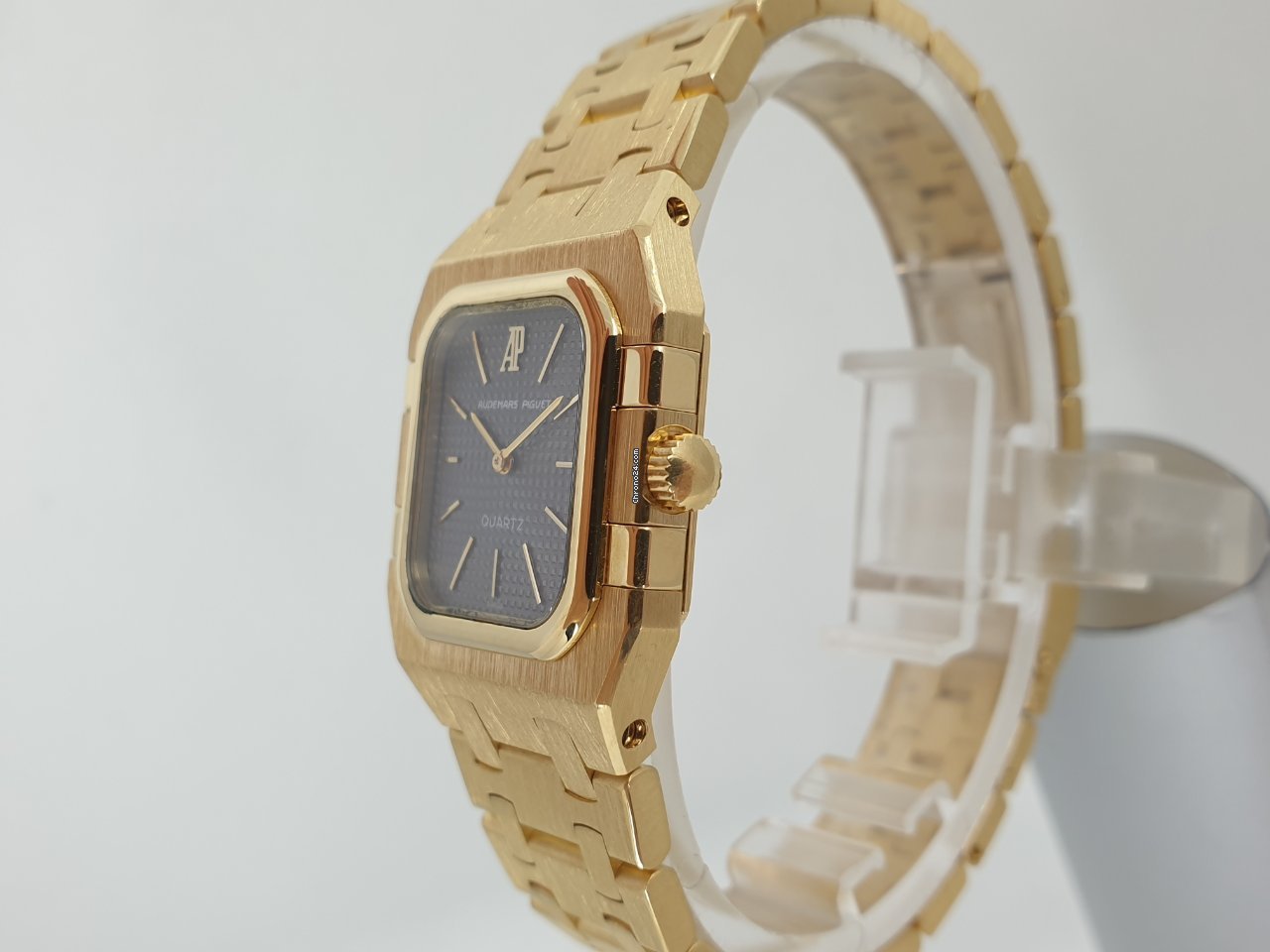 IMG_9081 Audemars Piguet Royal Oak Lady Womens watch Quartz Yellow gold 6010BA Replica 6
