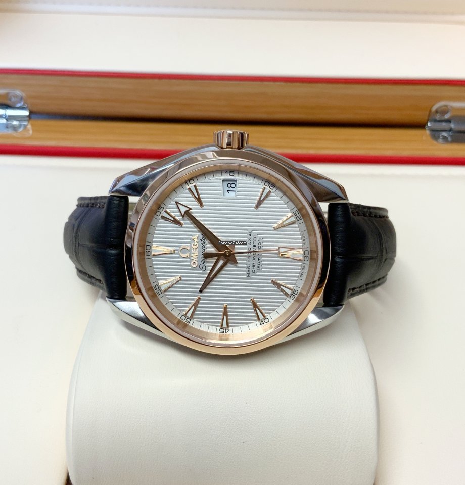 Omega Seamaster Aqua Terra Mens watch Unisex Automatic Gold Steel 231.23.39.21.02.001 Replica 6