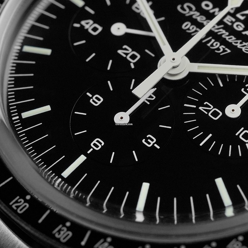 IMG_9081 Omega Speedmaster Professional Moonwatch Mens watch Unisex Steel 311.33.42.50.01.001 Replica 6