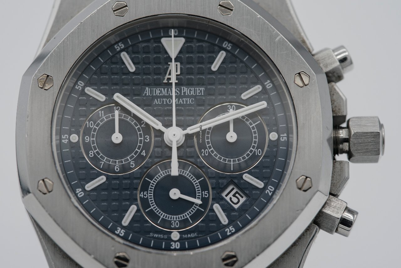IMG_9081 Audemars Piguet Royal Oak Chronograph Steel 26300ST.OO.1110ST.04 Replica 6