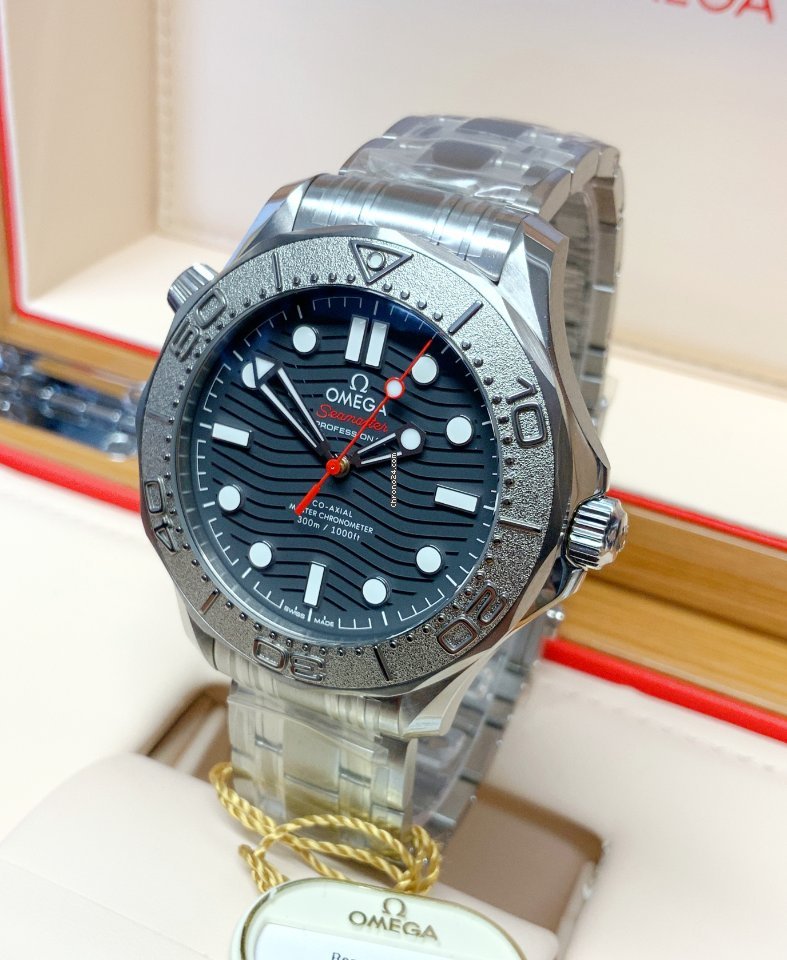 IMG_9081 Omega Seamaster Diver 300 M Mens watch Unisex Automatic Steel 210.30.42.20.01.002 Replica 6