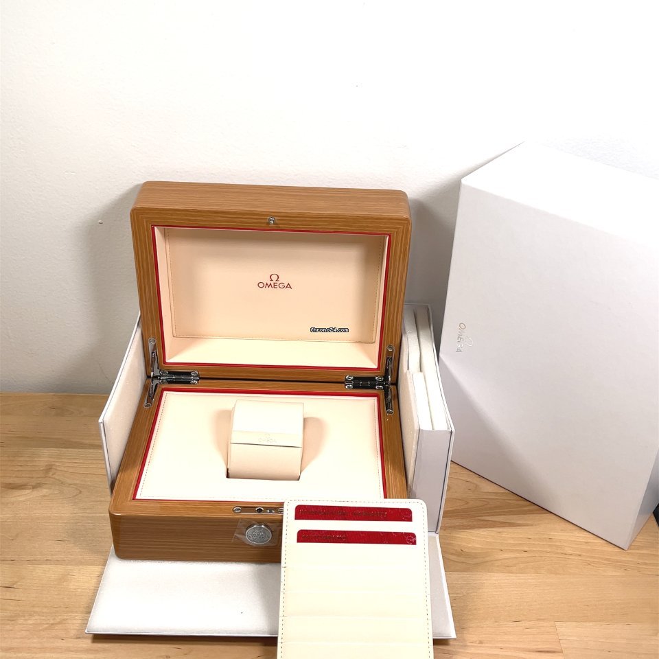 Omega Seamaster Planet Ocean Mens watch Unisex Automatic Steel 232.30.42.21.01.002 Replica 6