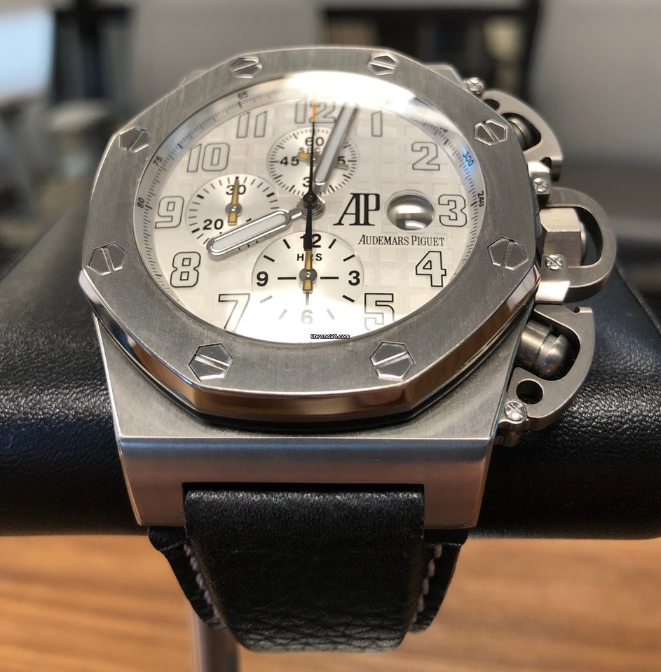 IMG_9081 Audemars Piguet Royal Oak Offshore Chronograph Mens watch Unisex Automatic Titanium 25863TI.OO.A080CU.01 Replica 6