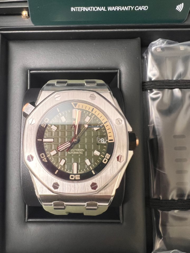 IMG_9081 Audemars Piguet Royal Oak Offshore Diver Mens watch Unisex Automatic Steel 15720ST.OO.A052CA.01 Replica 6