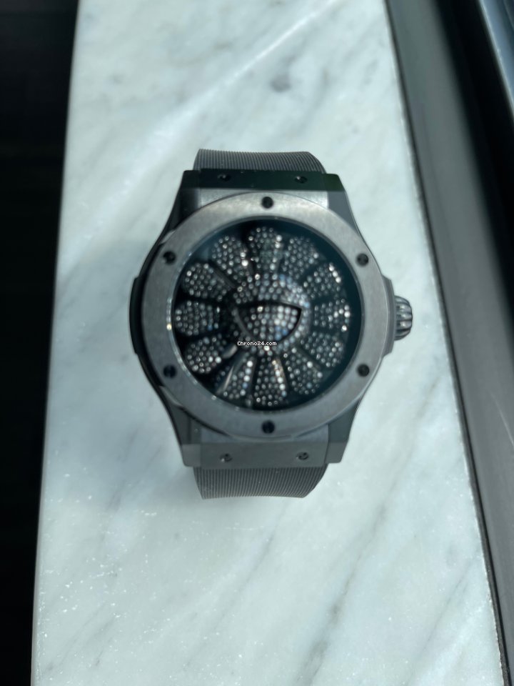 Hublot Classic Fusion 45, 42, 38, 33 mm Mens watch Unisex Automatic Ceramic 507.CX.9000.RX.TAK21 Replica 6