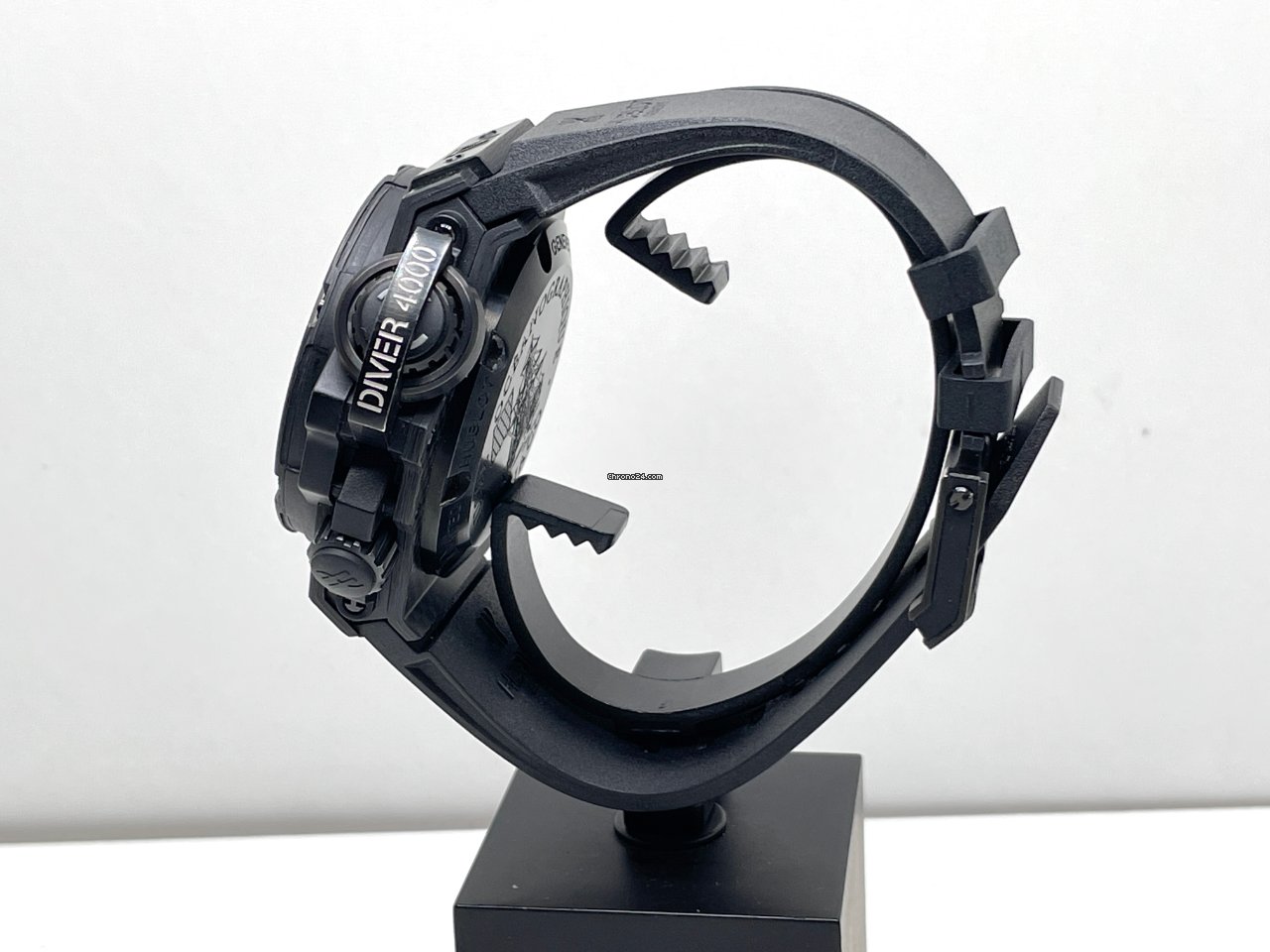 IMG_9081 Hublot King Power Automatic Carbon 731.QX.1140.RX Replica 6