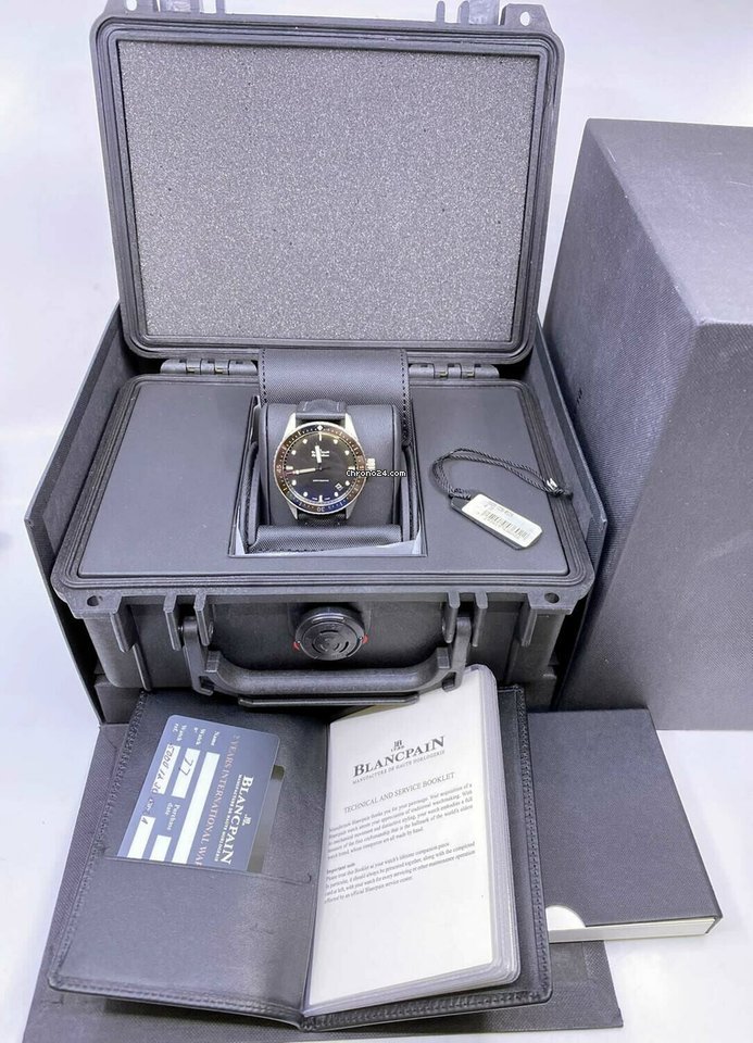 IMG_9081 Blancpain Fifty Fathoms Bathyscaphe Mens watch Unisex Automatic Titanium 5000 1230 B52A Replica 6