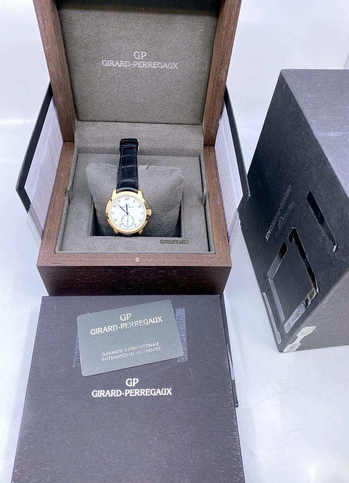 Girard Perregaux 1966 Mens watch Unisex Automatic Rose gold 49534.52.711.BK6A Replica 6