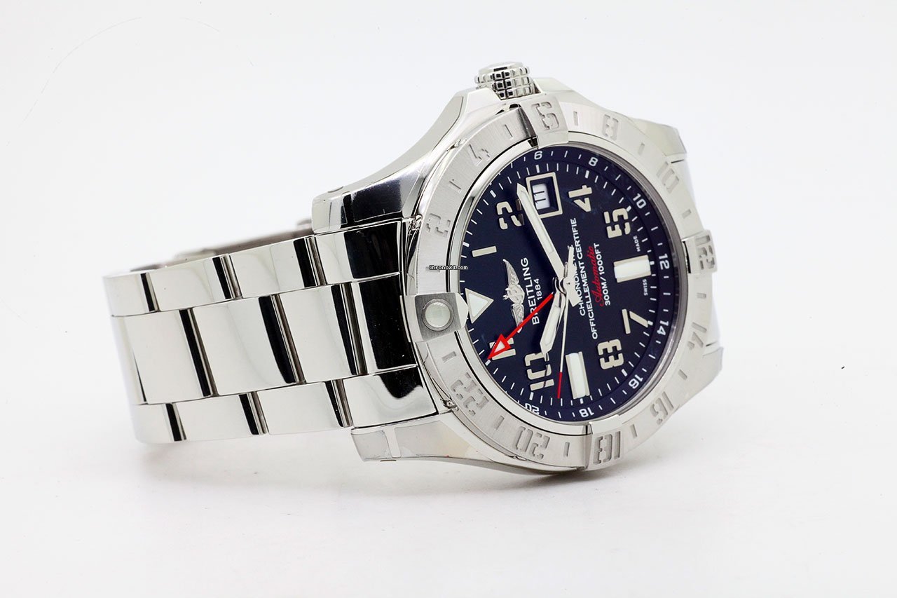 IMG_9081 Breitling Avenger II GMT Automatic Steel A3239011 BC34 Replica 6