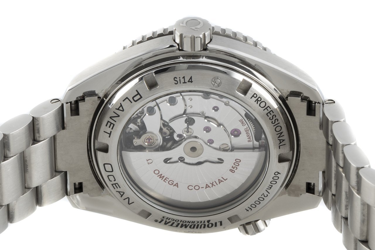 Omega Seamaster Planet Ocean Mens watch Unisex Automatic Titanium 232.90.46.21.03.001 Replica 6