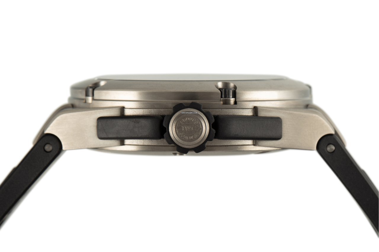 IWC Ingenieur Dual Time Mens watch Unisex Automatic Titanium IW326403 Replica 6