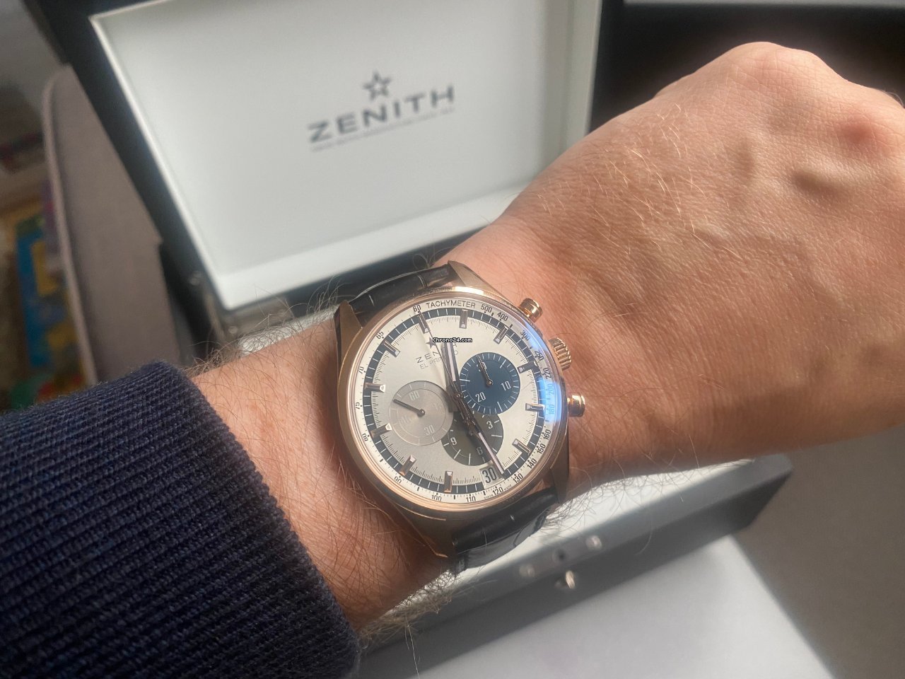 IMG_9081 Zenith El Primero Chronomaster Mens watch Unisex Automatic Rose gold 18.2043.400 69.C494 Replica 6