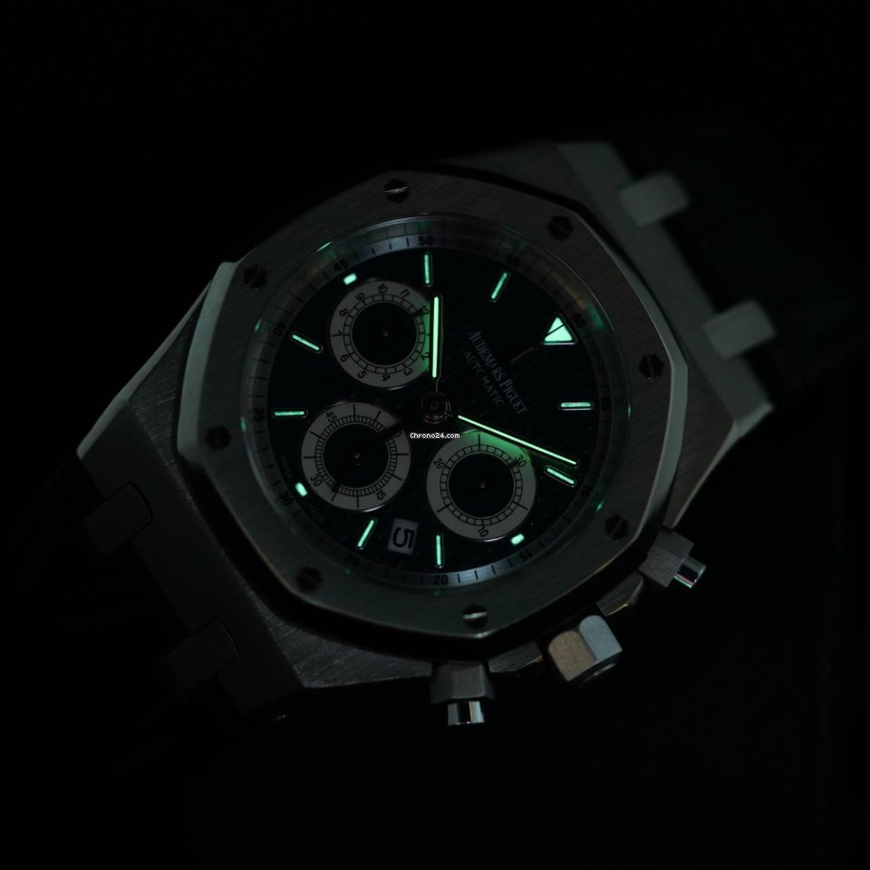 Audemars Piguet Royal Oak Chronograph Mens watch Unisex Automatic White gold 26022BC.OO.D028CR.01 Replica 6