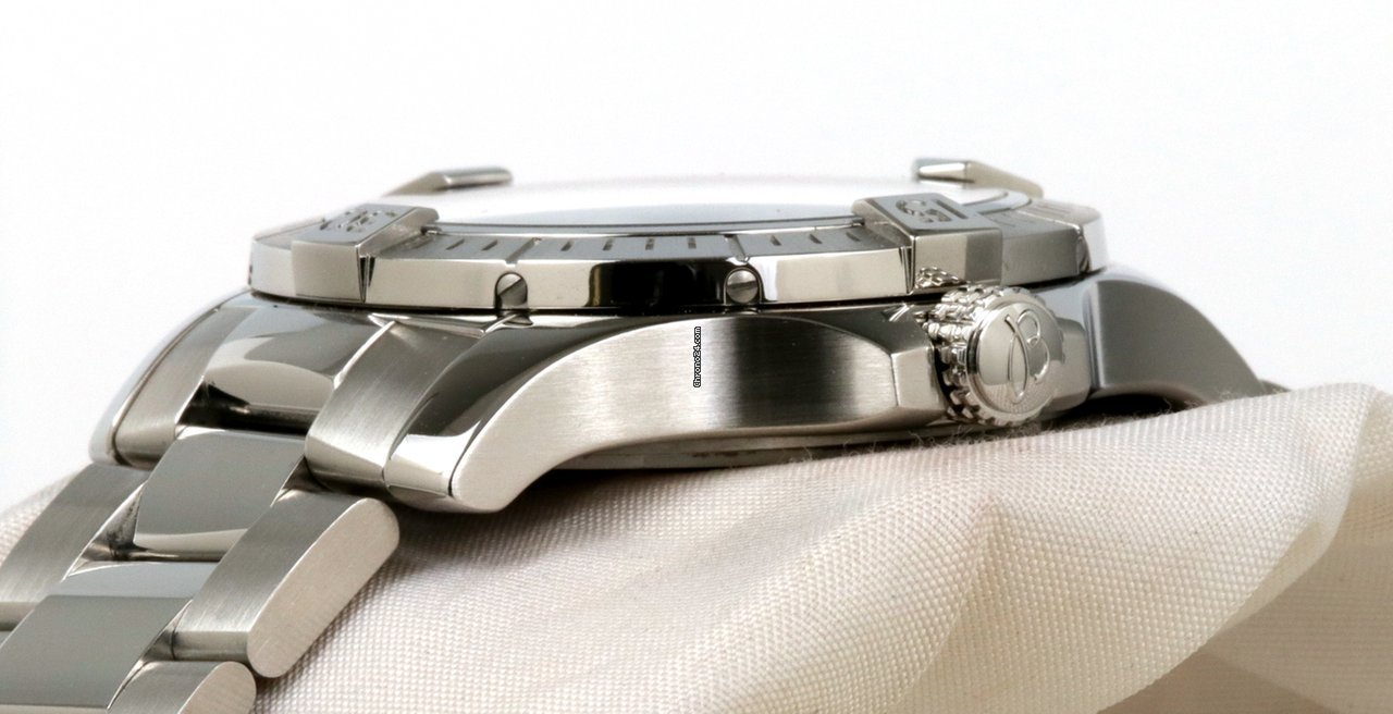 IMG_9081 Breitling Avenger Mens watch Unisex Automatic Steel A17318101C1A1 Replica 6