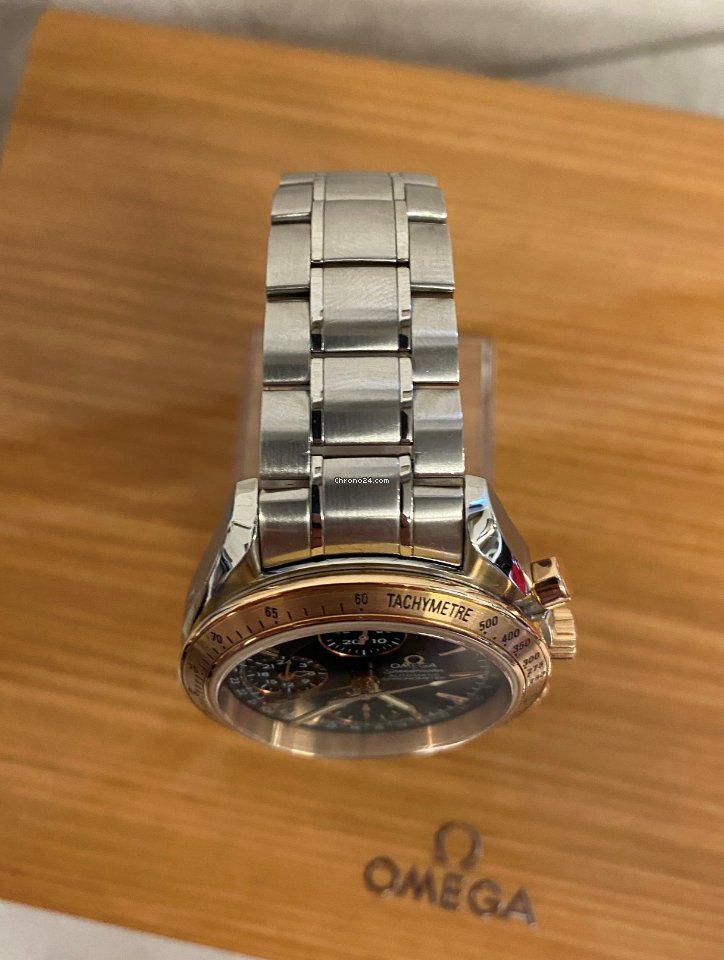 Omega Speedmaster Day Date Mens watch Unisex Automatic Gold Steel 323.21.40.44.01.001 Replica 6