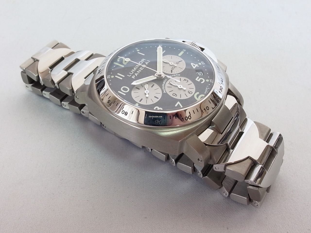 IMG_9081 Panerai Luminor Chrono Mens watch Unisex Automatic Titanium PAM00122 Replica 6