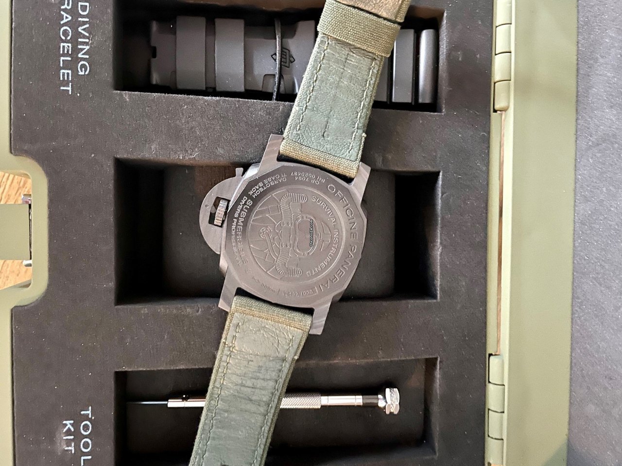 Panerai Mens watch Unisex Automatic Carbon PAM 00979 PAM 979 Replica 6