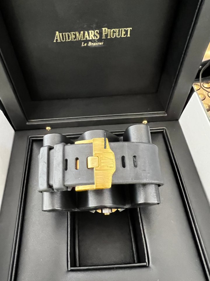 IMG_9081 Audemars Piguet Royal Oak Offshore Chronograph Mens watch Unisex Automatic Rose gold 26401.RO.OO.A002.CA.01 Replica 6
